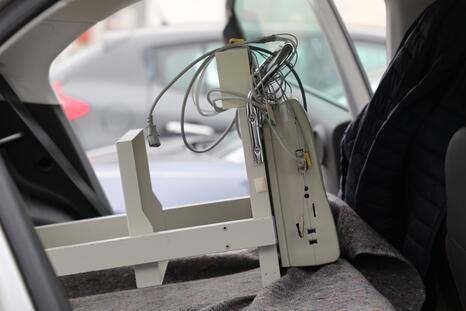 le CHU de Nîmes fait don de matériel au Dispensaire Saint Charles